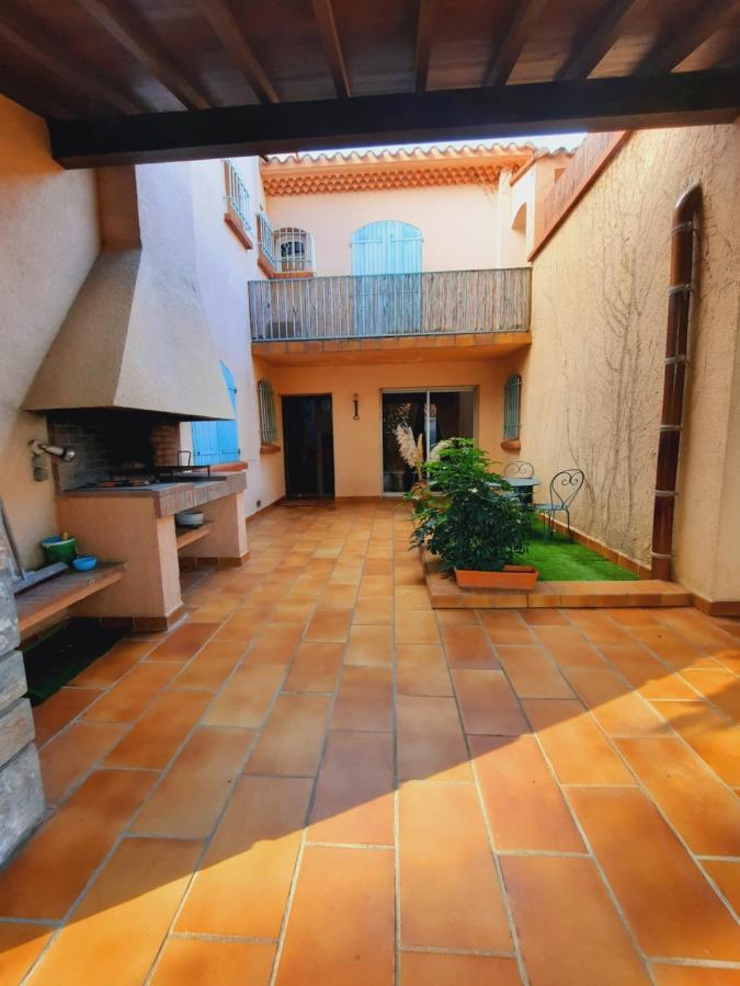 Saint-Estève Domaine Des Pinsヴィラ エクステリア 写真